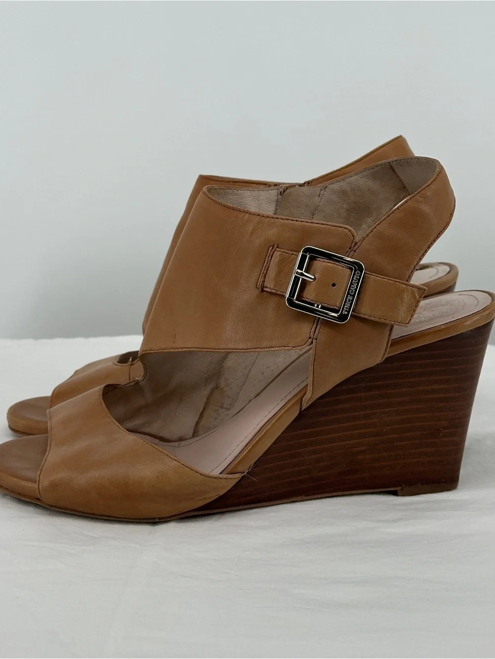 Women's Tan Leather Peep-Toe Buckle Heels 9.5